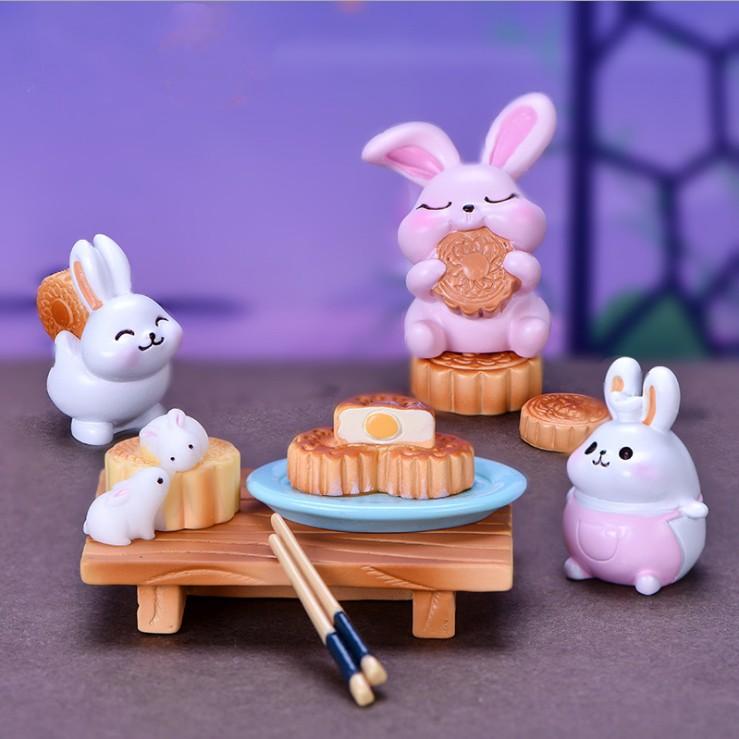 Mô hình tiểu cảnh Trung thu với thỏ mập mũm mĩm và bánh nướng dùng trang trí nhà búp bê, terrarium, móc khóa, DIY