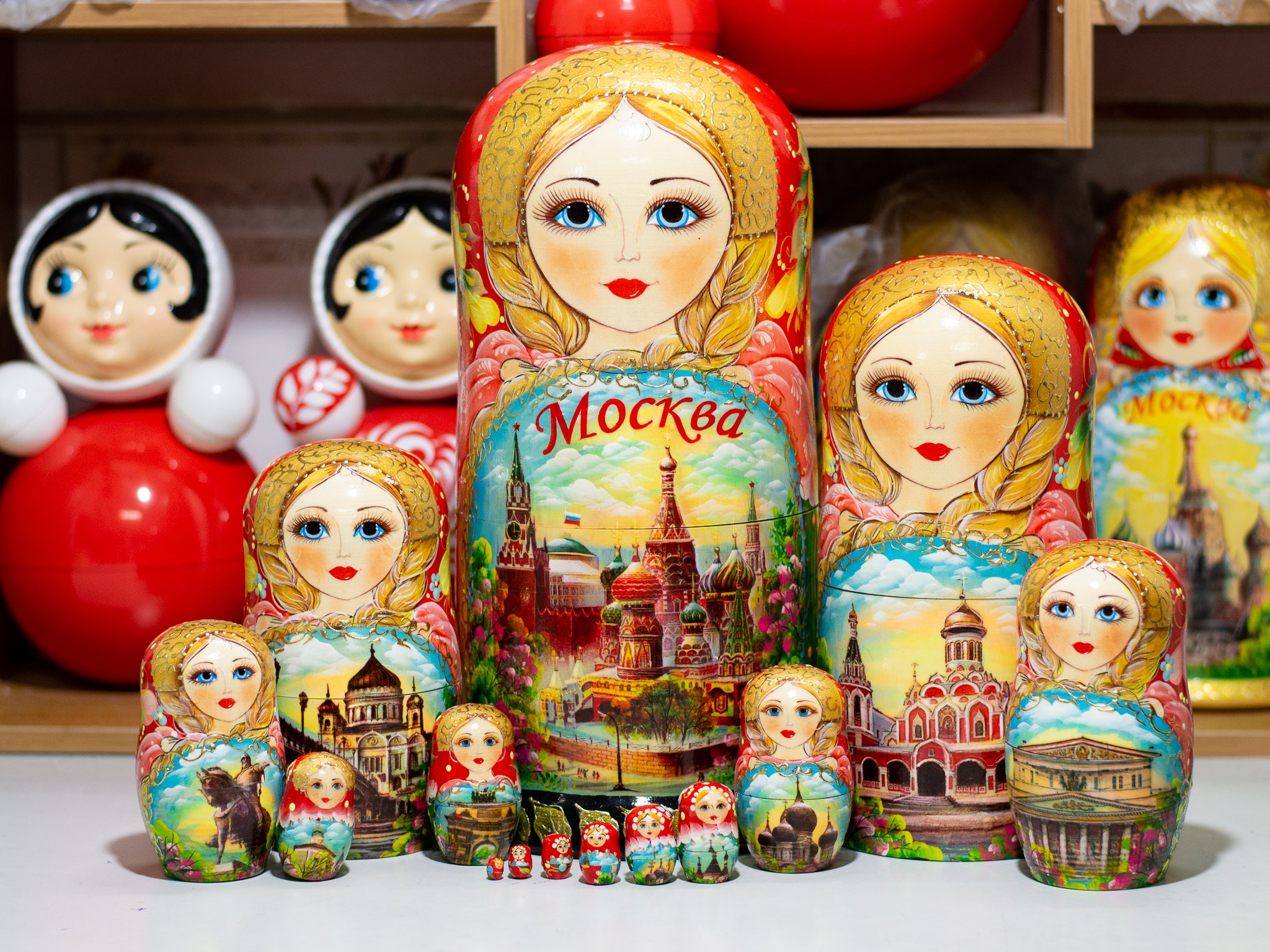 BỘ BÚP BÊ NGA MATRYOSHKA 15 LỚP SIE LỚN 34CM HOA VĂN "PHONG CẢNH MATXCOVA"