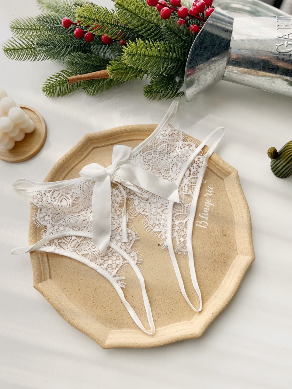 Quần Lót Ren Không Đáy Quyến Rũ - B.Lingerie