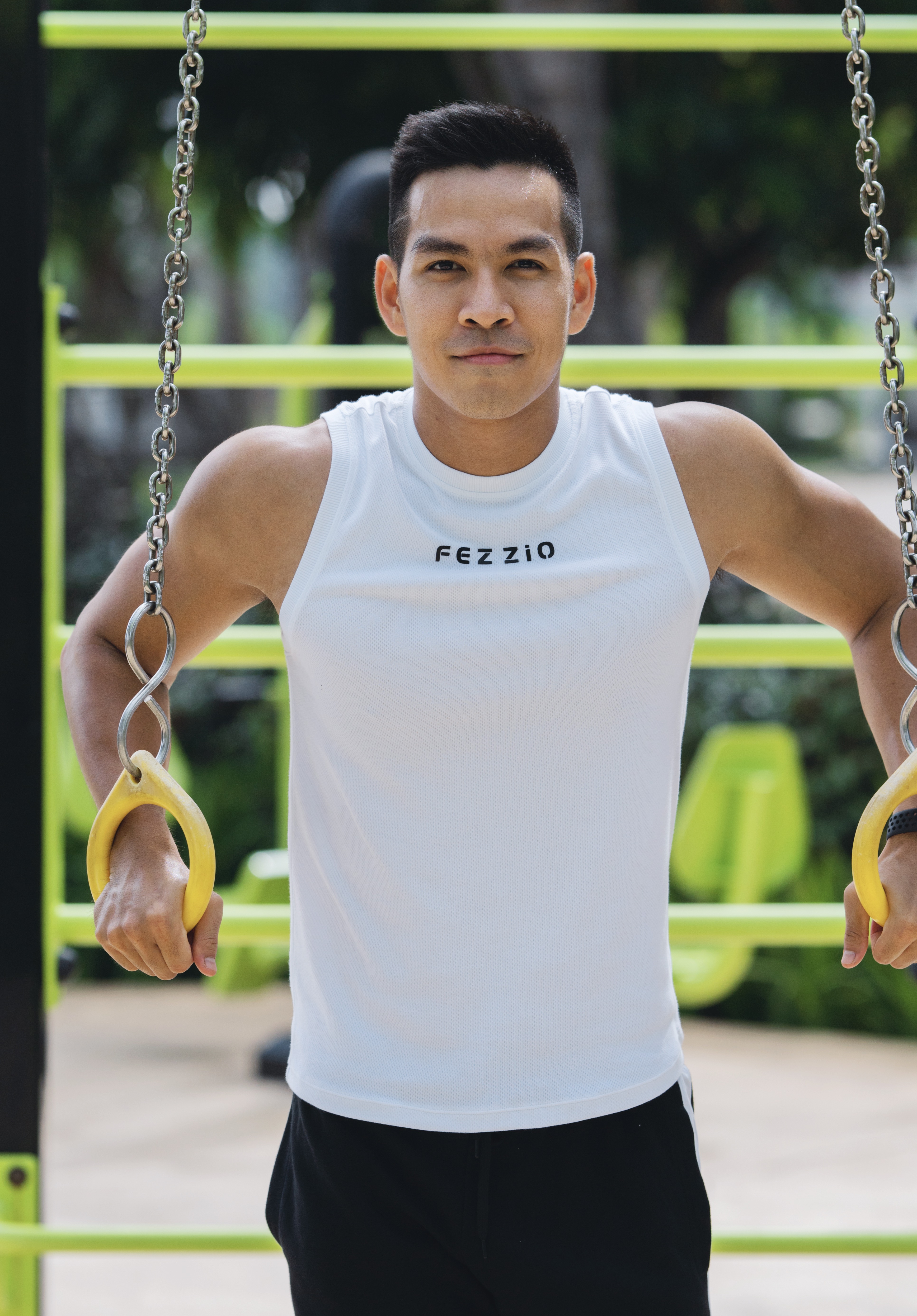 SIÊU PHẨM ÁO SÁT NÁCH FEZZIO  TRẮNG  GYM THỂ THAO