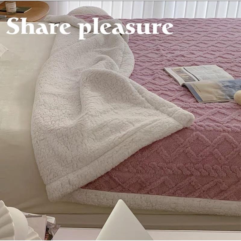 Chăn Cừu Vặn Thừng Mini Size Ấm Áp, Mềm , Giữ nhiêt Tốt_shinbedding