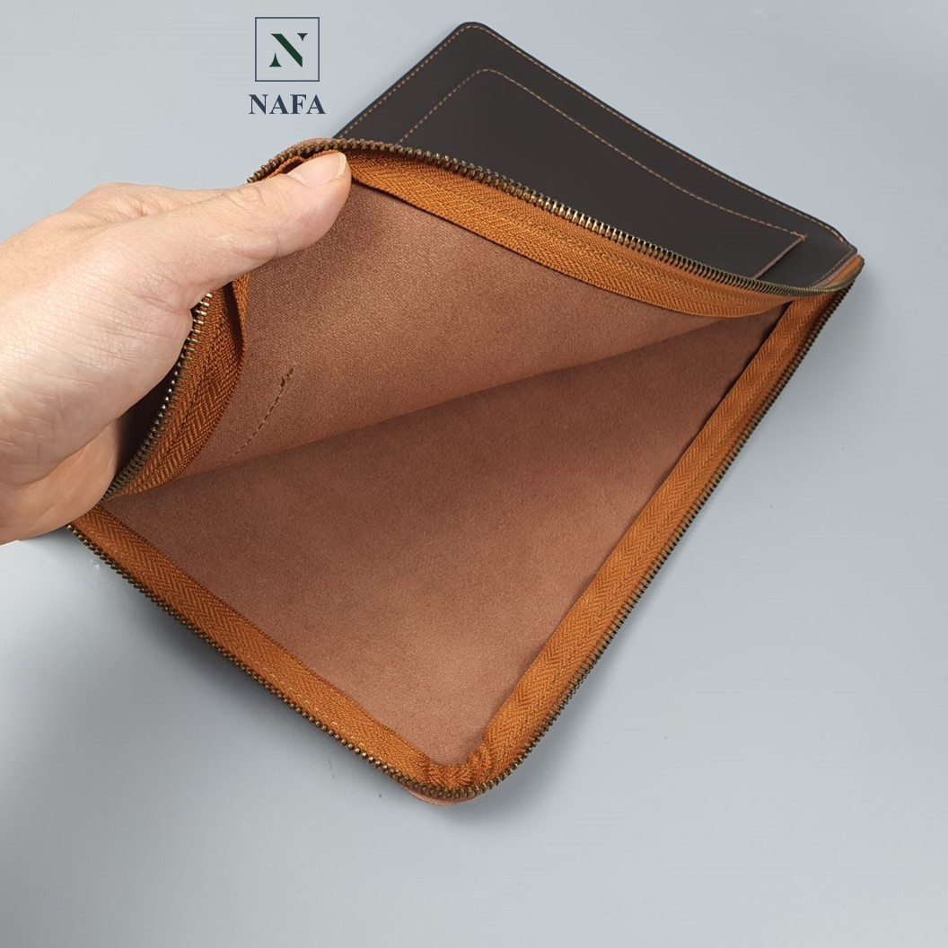 Clutch cầm tay nam, túi đựng macbook, ipad 12inch NAFA CL139 da bò sáp - màu nâu