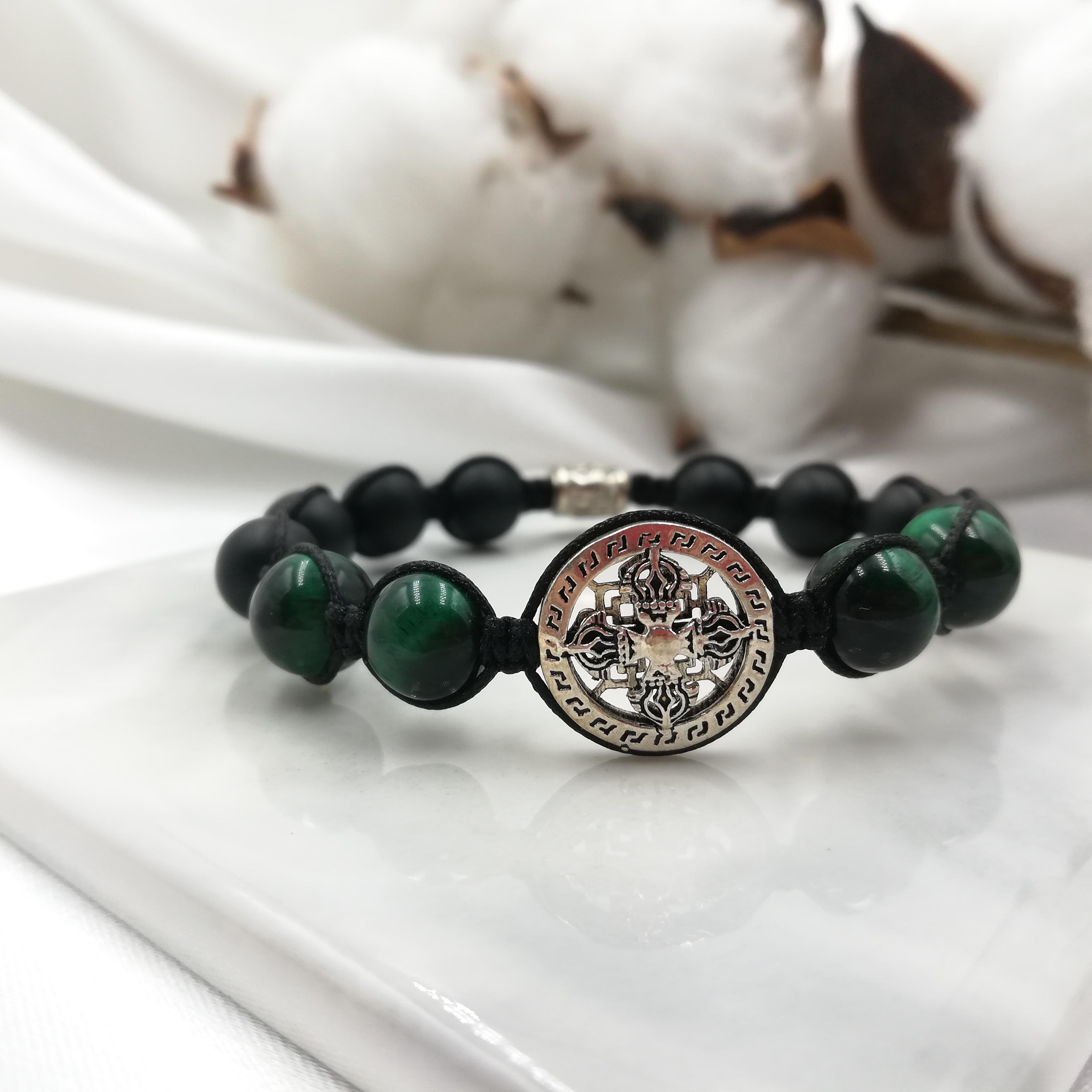 Vòng Tay Thắt Dây Đá Mắt Hổ Xanh Lá Và Nhám Đen Mix Charm Bạc 925