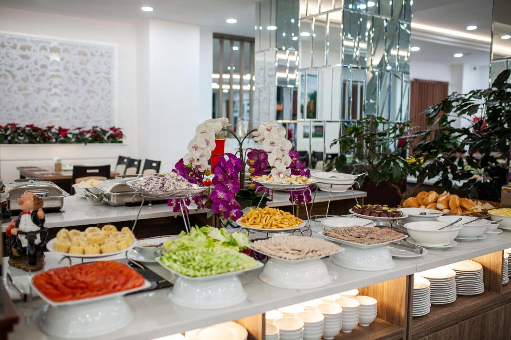 Combo 4N3D KS Rum Vang II Hotel Đà Lạt 3 Sao: VMB khứ hồi Hà Nội - Đà Lạt + Phòng Tiêu Chuẩn + Ăn sáng