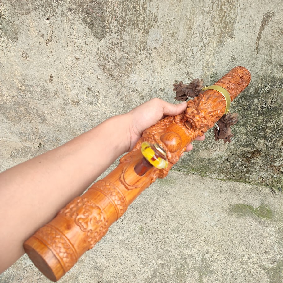 Điếu Cày gỗ hương dài nguyên khối đục rồng dài 60cm
