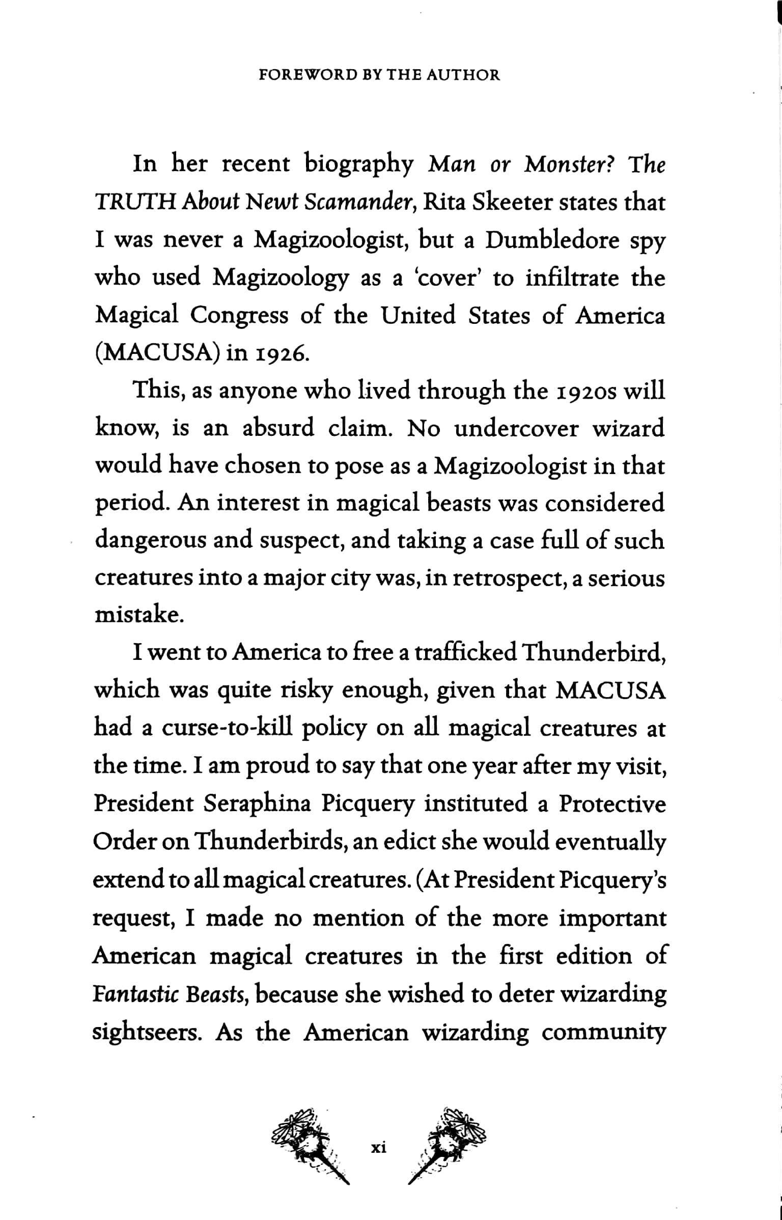Sách Fantastic Beasts And Where To Find Them: Hogwarts Library Book