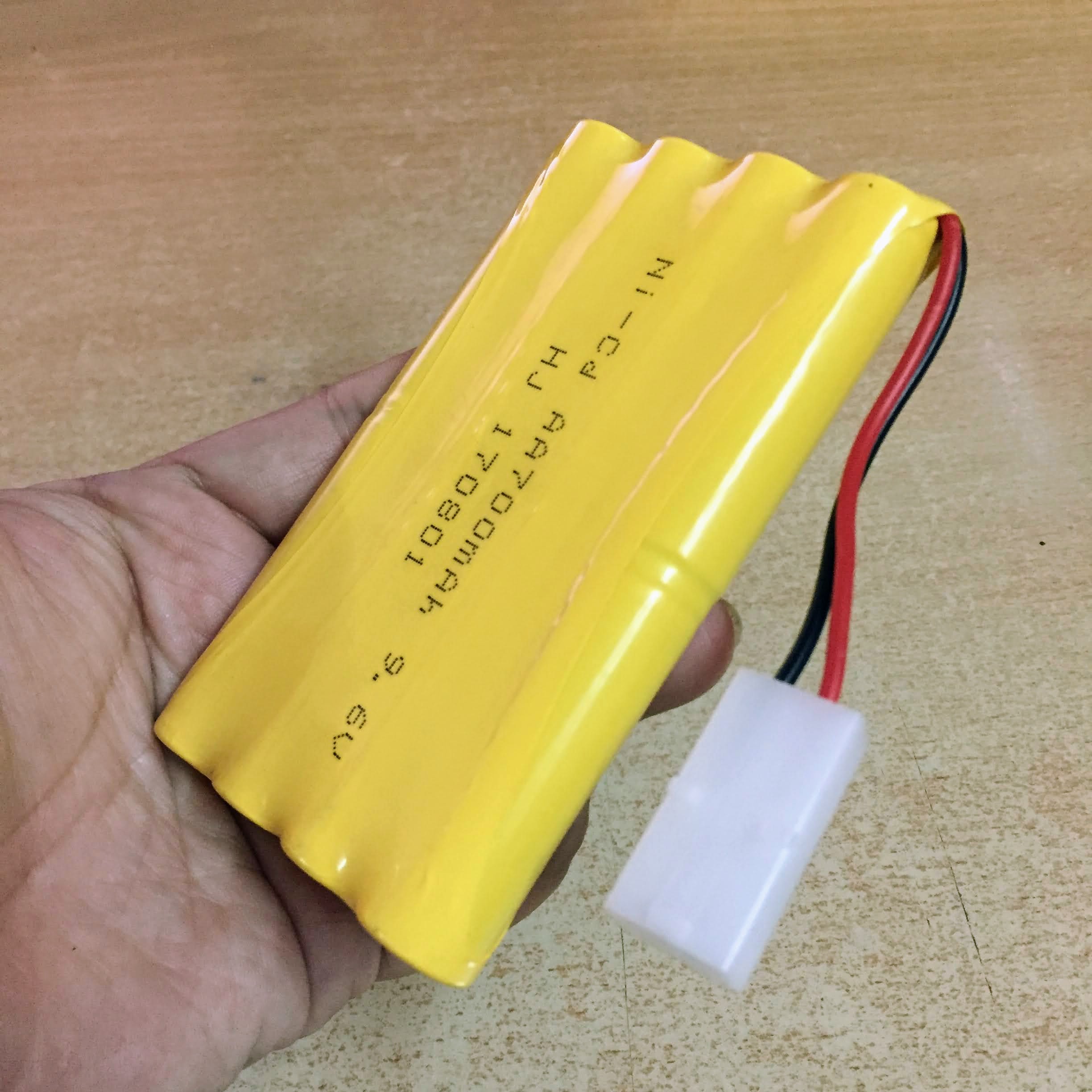 Pin sạc 9.6v dung lượng 700mah chân cắm Jack Ket 2p