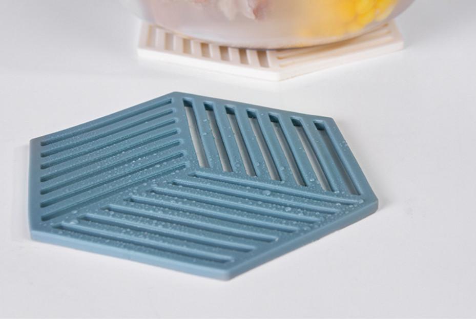 5 Miếng lót nồi silicon chịu nhiệt tốt hình lục giác chống trượt thân thiện với môi trường -giao màu ngẫu nhiên