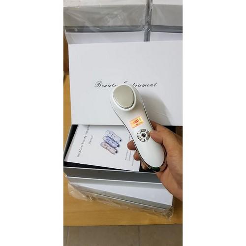 Búa nóng lạnh mini giúp se khít lỗ chân lông, nâng cơ trẻ hóa , xóa mờ nếp nhăn .