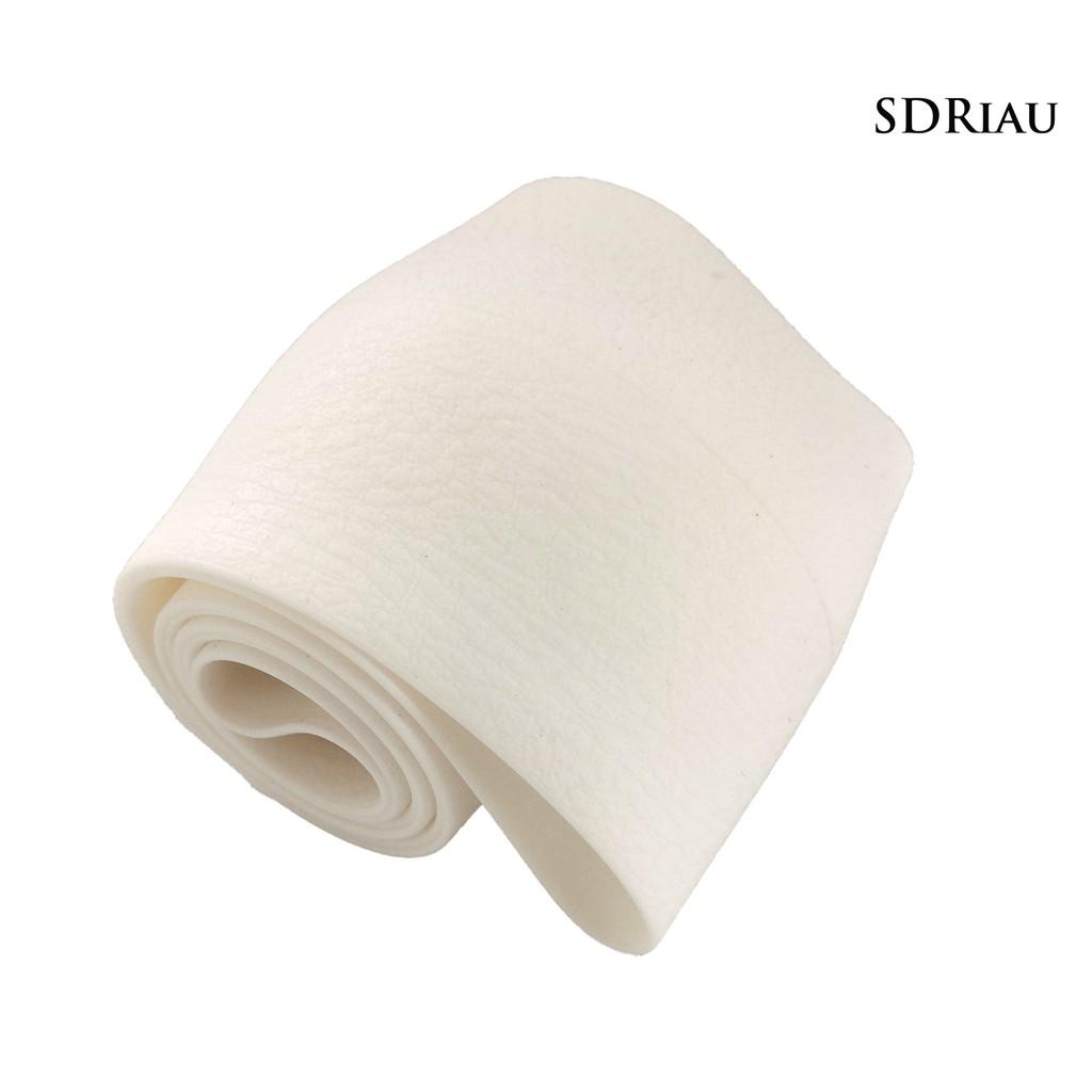Vỏ Bọc Vô Lăng Xe Hơi Màu Trơn Làm Từ Silicon Chống Trượt Tiện Dụng