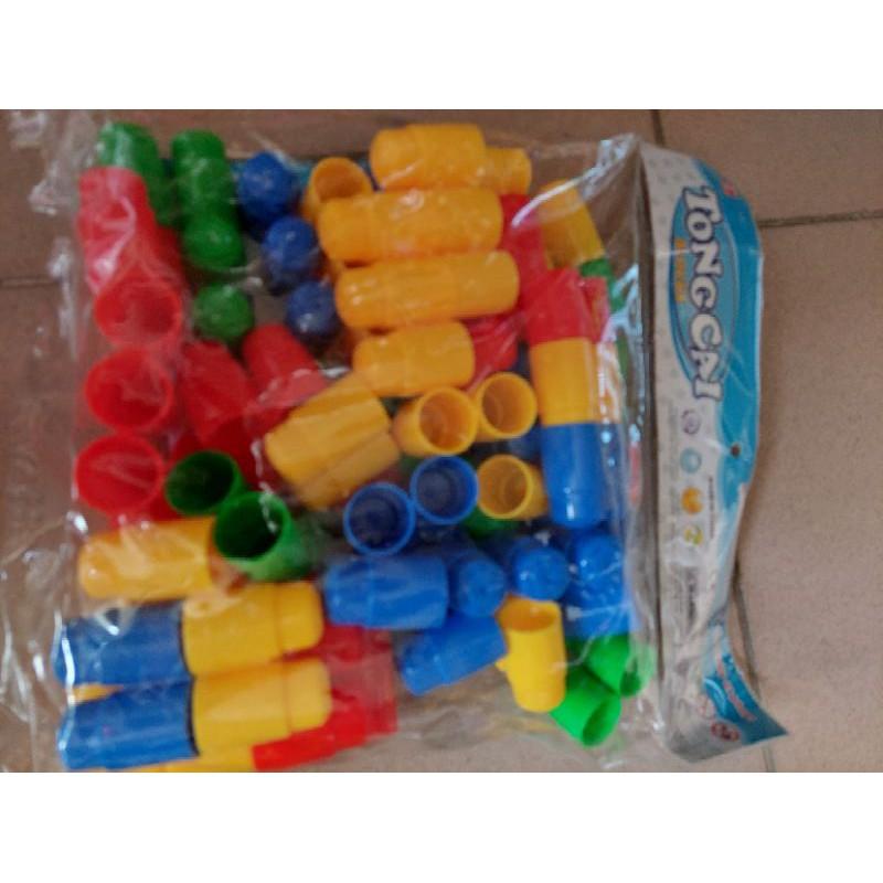 Bộ xếp hình lắp ghép nút .