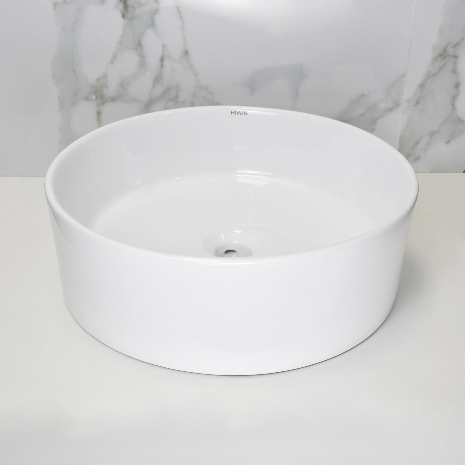 Chậu lavabo trắng sứ dương bàn dáng trụ tròn cao cấp Hiwin LP-8017