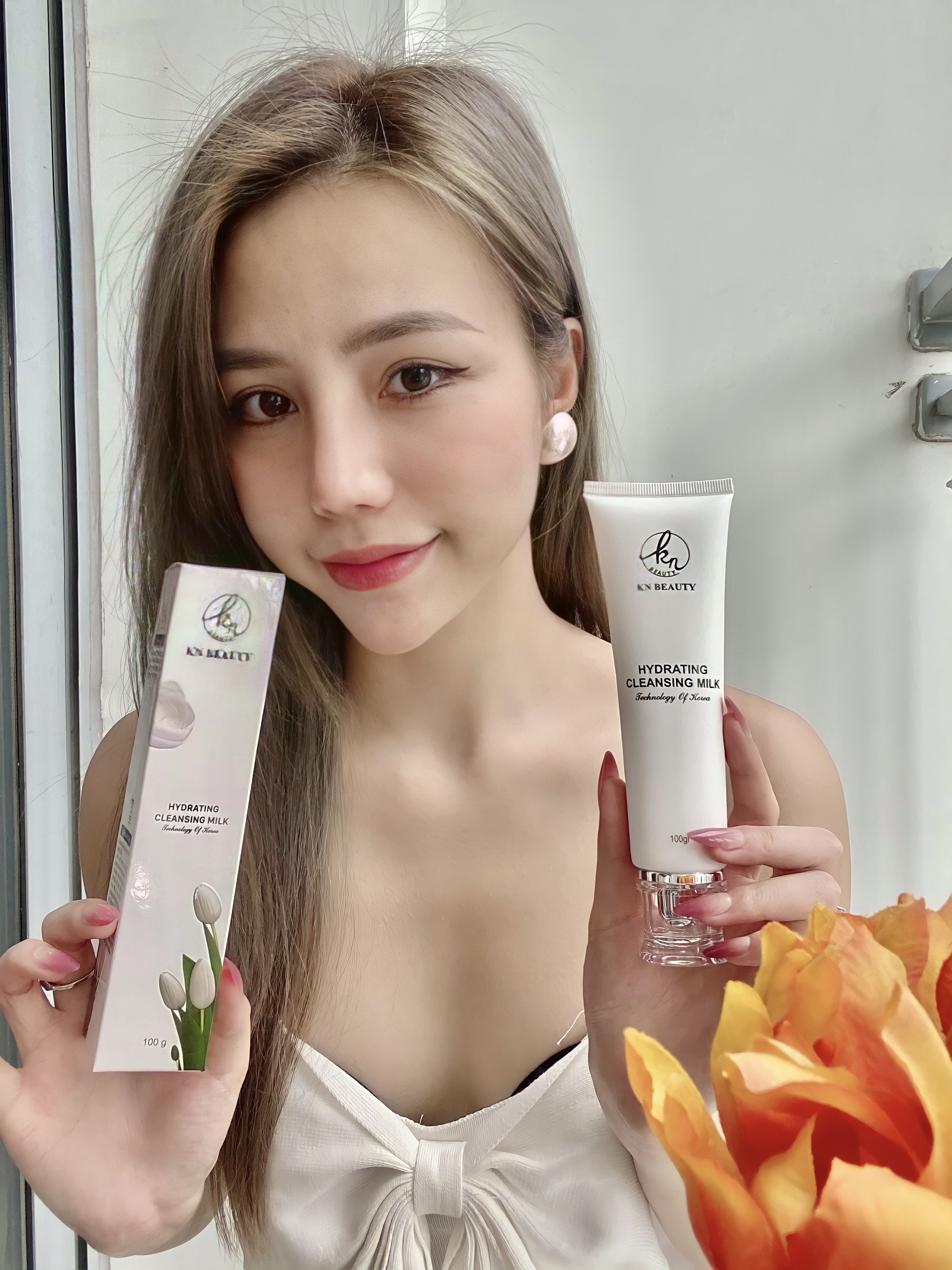 Sữa Rửa Mặt Trắng Da Ngừa Mụn KN Beauty - Hydrating Cleansing Milk 100gr - PHỤNG BEAUTY