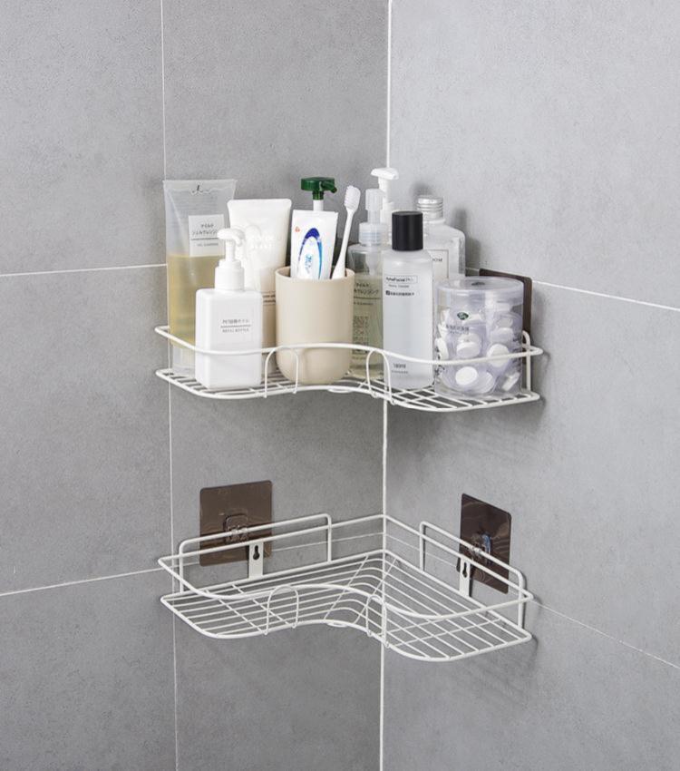 Giá góc, kệ góc treo tường bằng miếng dính cho nhà bếp, phòng tắm thêm gọn gàng, để được nhiều đồ hơn