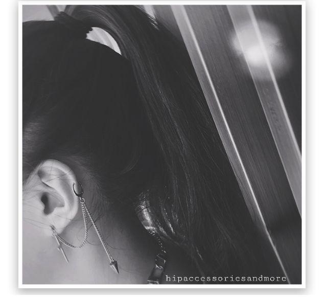 Khuyên bi chữ thập xích đinh