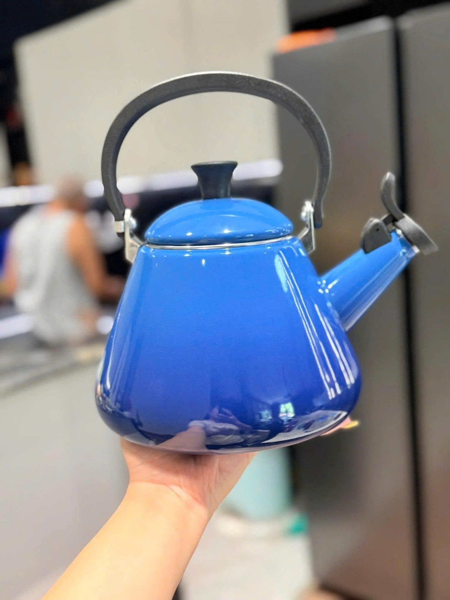Ấm Đun Nước Le Creuset KONE 1,6 lit hàng Chính Hãng