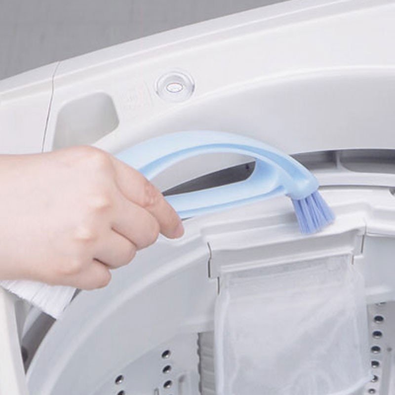 Bàn chải 2 đầu vệ sinh lồng máy giặt, lông bàn chải được làm từ các sợi nilon tổng hợp rất bền và dai đem lại hiệu quả cao trong quá trình vệ sinh - nội địa Nhật Bản