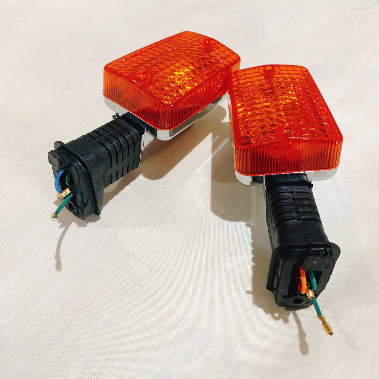 Bộ 2 đèn xin nhan sau dành cho xe Cub 81- Cub 82 -Cub DD đời cũ Loại Đẹp