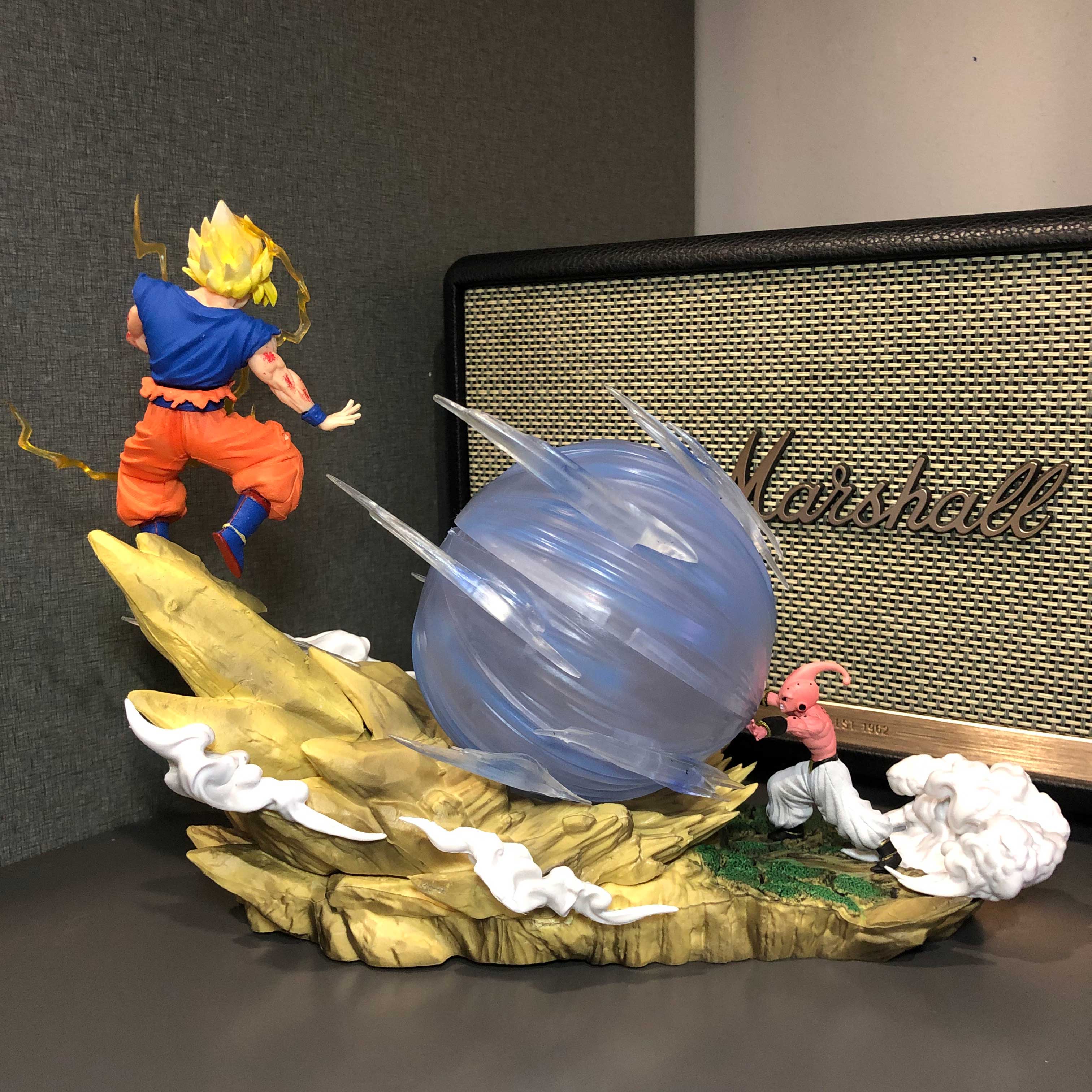 Mô hình Ma bư vs Goku 20 cm có LED - Dragon Ball