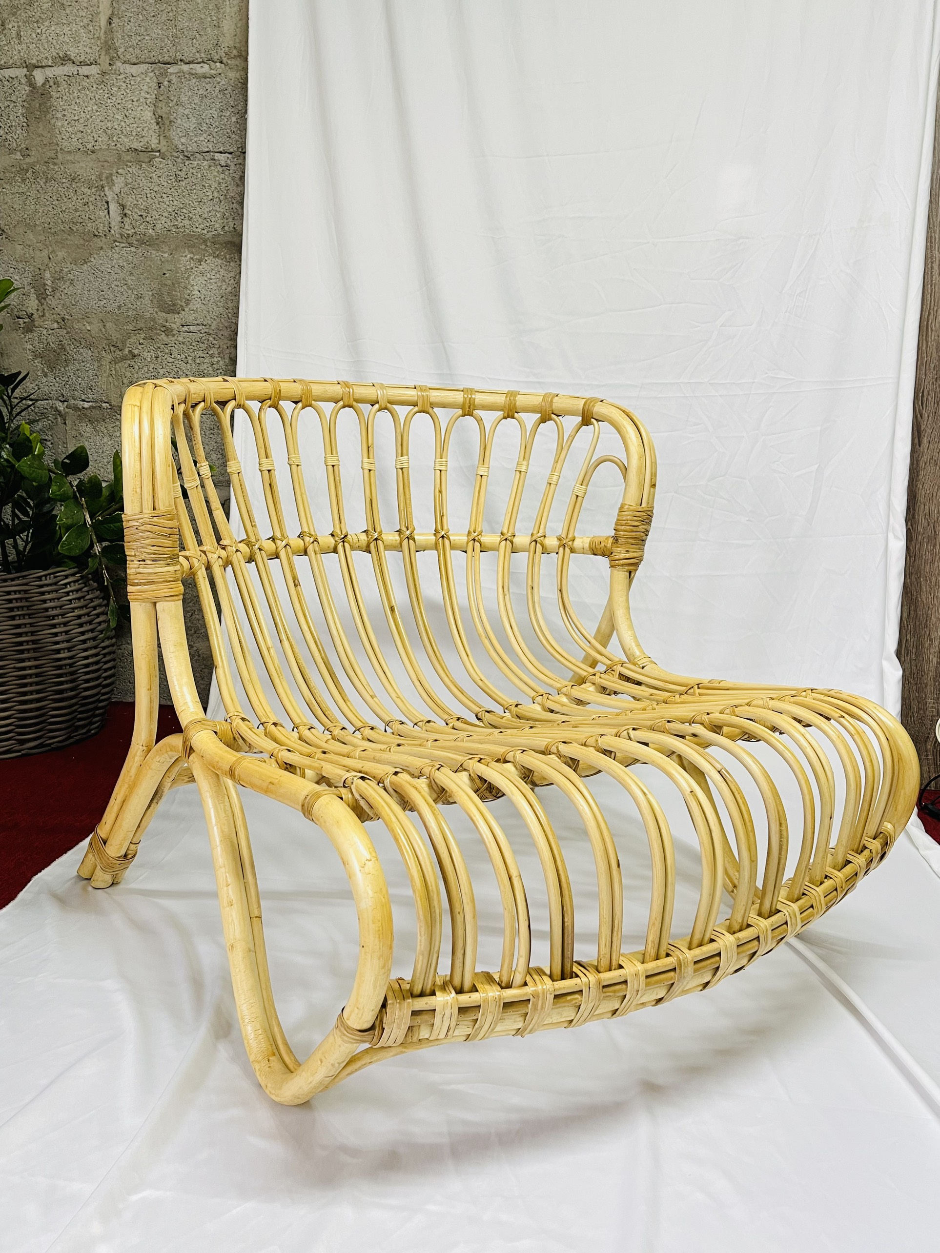 Ghế Mây Armchair Con Hổ cách tân tự lưng mây tự nhiên 100%