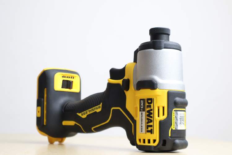 Máy vặn vít dùng pin 20V max Dewalt DCF845N Chưa bao gồm pin sạc