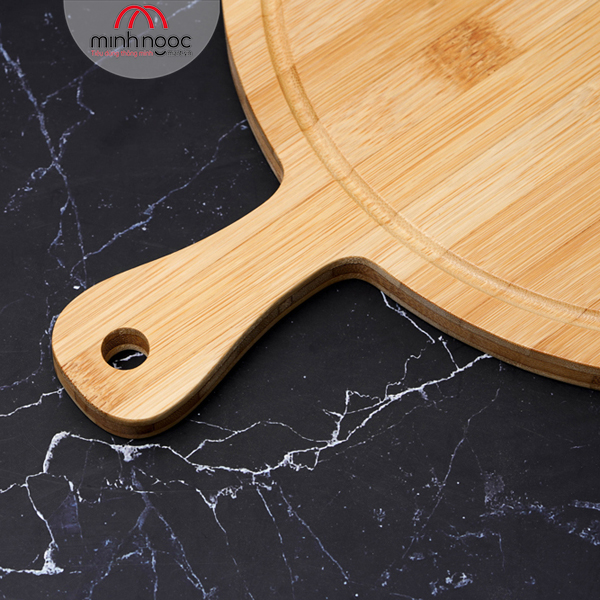 Thớt tre Chef Studio hình tròn có tay cầm 40x30x1.5cm, MSP-CB43. Cắt, thái rau củ, dùng decor, bày trí.