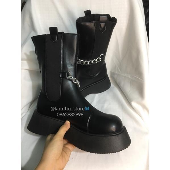 Hàng chất lượng (SẴN 37 da lì/ 38 bóng)Boot cao cổ 25cm-đế 5cm- đính dây xích siêu cá tính, chất lừ(ảnh thật shop chụp)