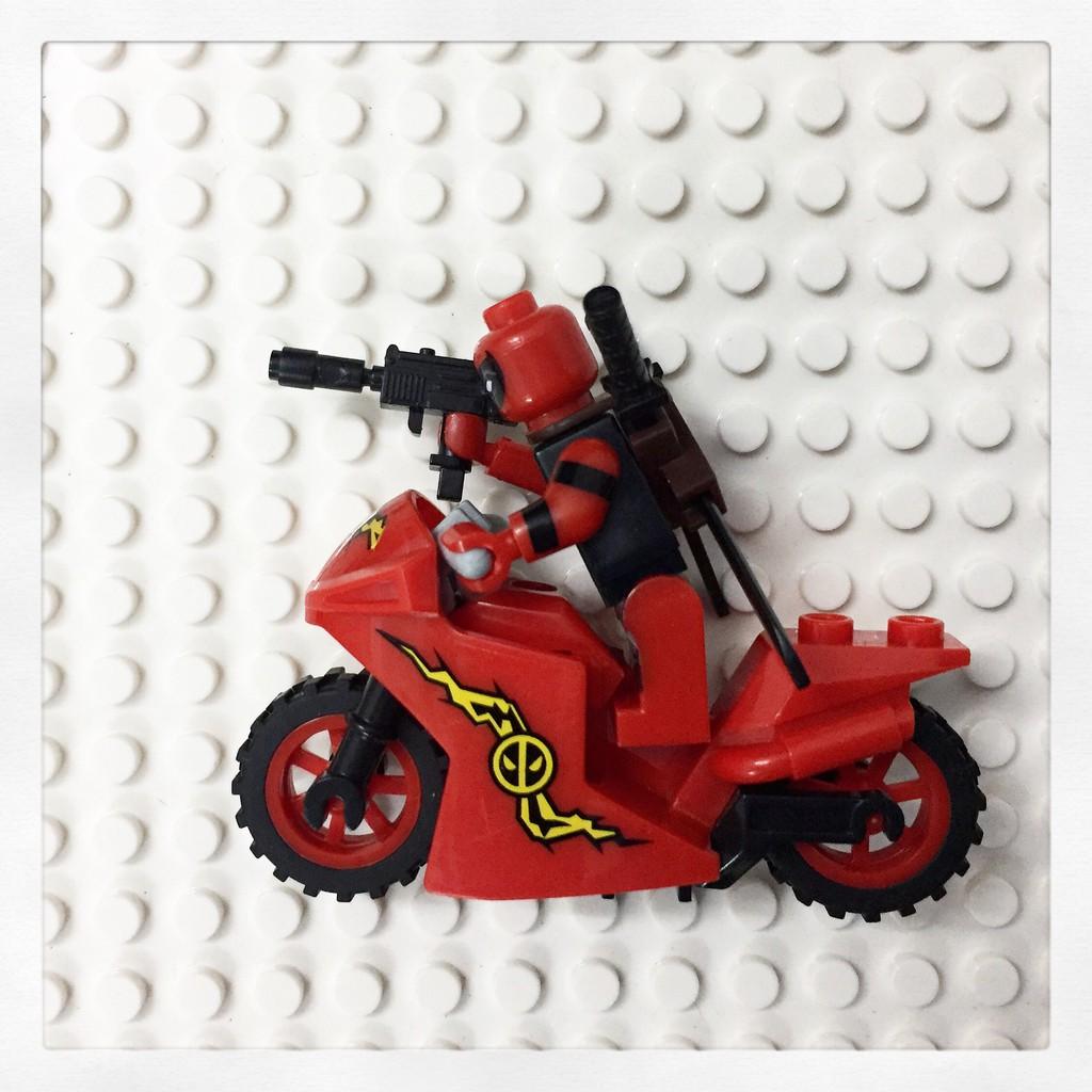 Đồ chơi lắp ráp Xếp hình Deadpool kèm xe Moto Đỏ minifig lẻ KF656