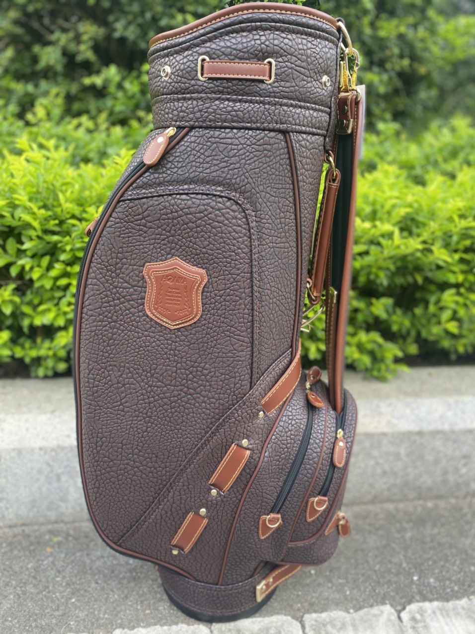 Túi Đựng Gậy Golf Da Bò Thật, Có Hai Màu Nâu Và Xanh Navi Đựng Được 14 - 16 Gậy