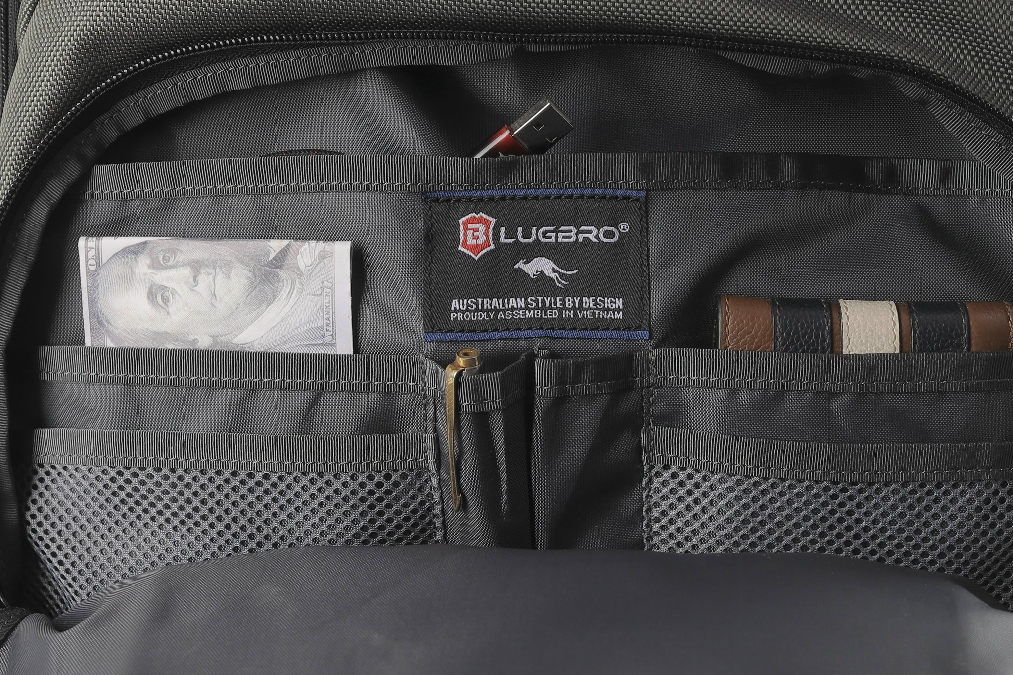 Ba lô LUGBRO  BUSINESS i17 (Xanh Navy)