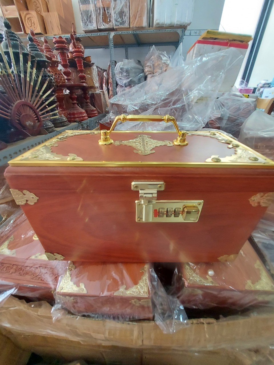 Hộp đựng trang sức,hộp đựng tiết kiệm có khoá bảo mật