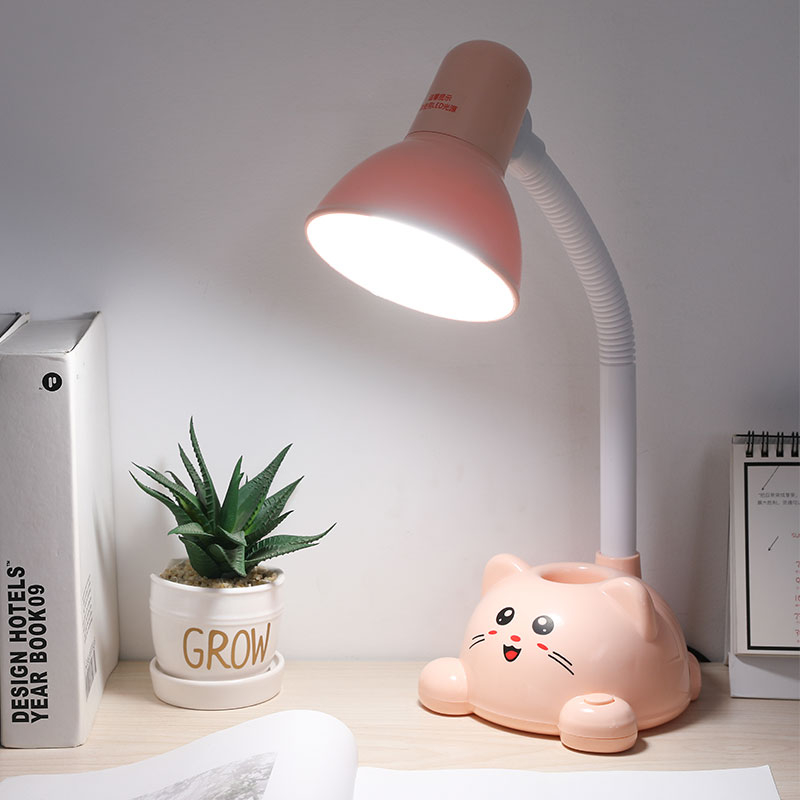 ĐÈN HỌC ĐỂ BÀN HÌNH MÈO CUTE CHỐNG CẬN CÓ ỐNG CẮM BÚT CHO BÉ