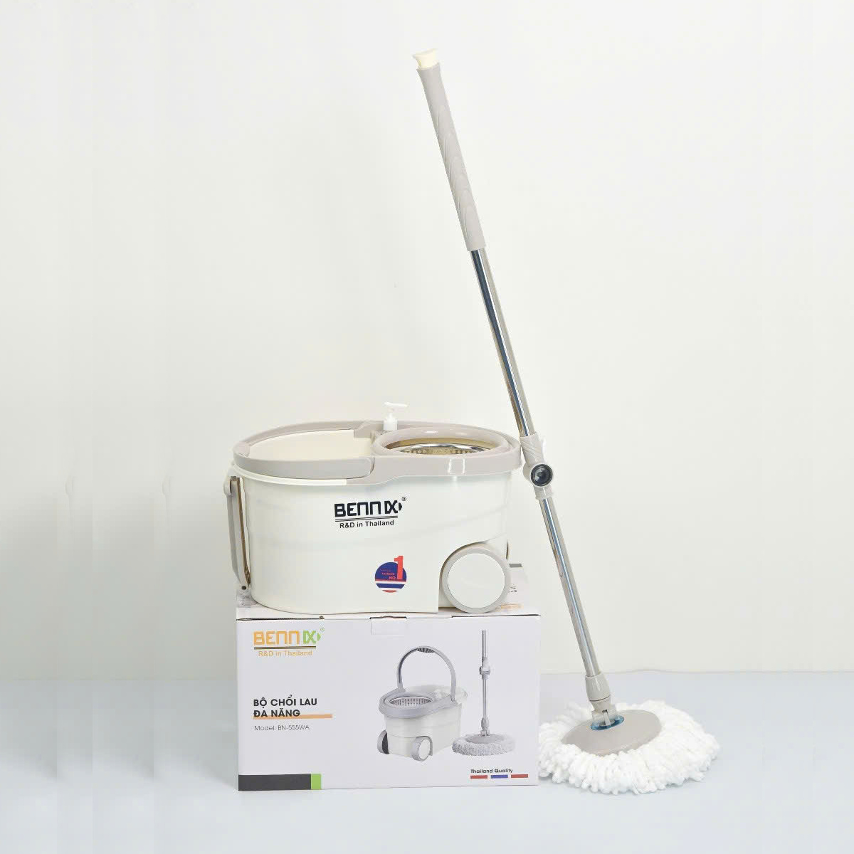 Bộ lau nhà cán Inox 304 Bennix Thái Lan BN-555WA xoay 360 có bánh xe lớn, bảo hành 12 tháng