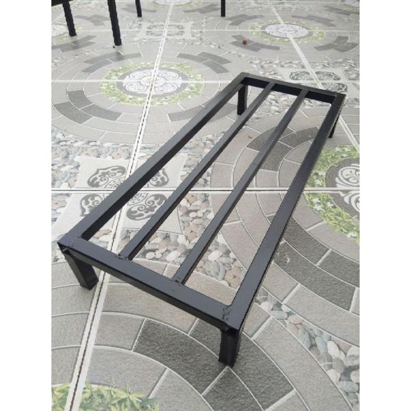 Kệ thép. Dài 70cm. Rộng 30cm. Cao 20cm.4 chân.Hộp thép 20*20mm