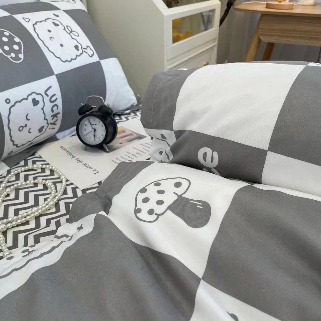 Bộ chăn ga gối Cotton poly M2T bedding gồm vỏ chăn mền, drap ga giường và 2 vỏ gối nằm họa tiết Gấu nấm