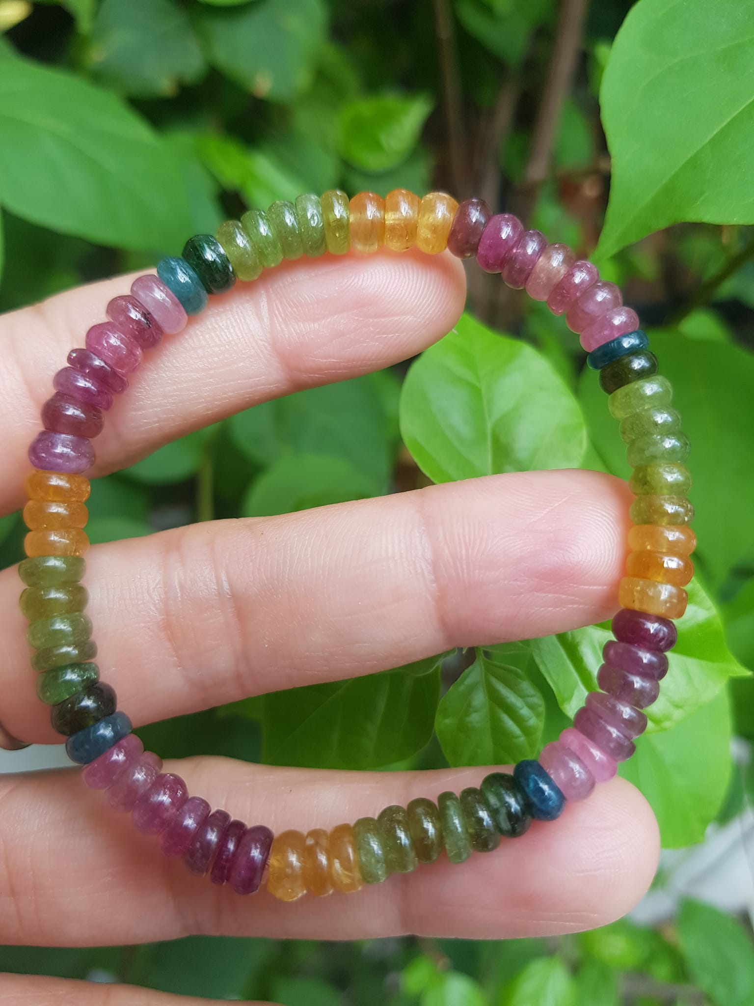 Vòng Tay Phong thủy may mắn Chất liệu Đá Tourmaline bánh xe đẹp tự nhiên màu đẹp Nữ tất cả các mệnh đeo vừa đẹp vừa xinh tốt cho sức khỏe ạ