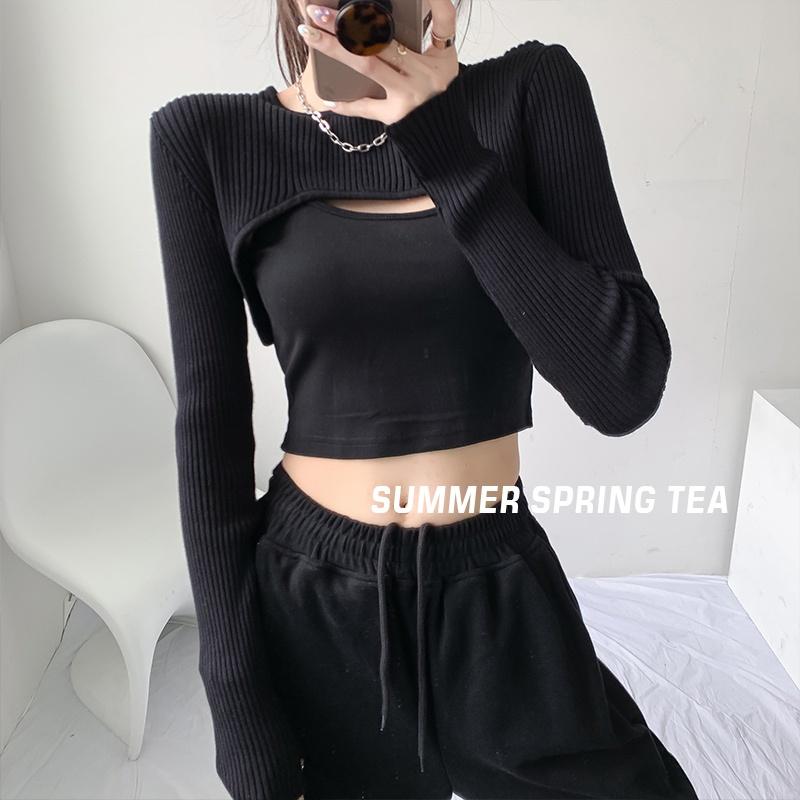 Set 2 món áo croptop dài tay khoét ngực kèm áo hai dây chất vải len tăm phong cách quyến rũ SKNHD2