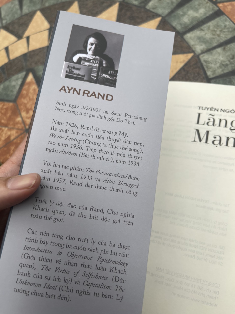 TUYÊN NGÔN LÃNG MẠN – Ayn Rand – Tôn Nữ Thạch Thảo dịch – Tri Văn Books – NXB Tri Thức
