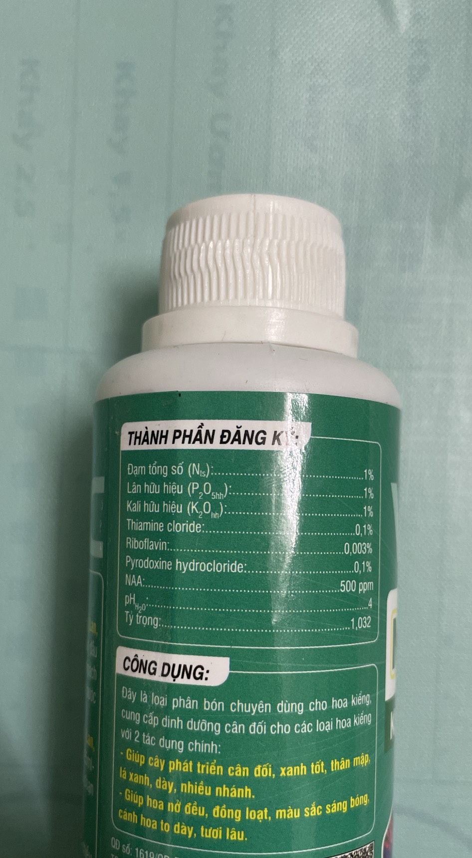 Phân bón điều hòa sinh trường VITA 100 APC mập thân kéo dài cánh hoa lọ 100ml