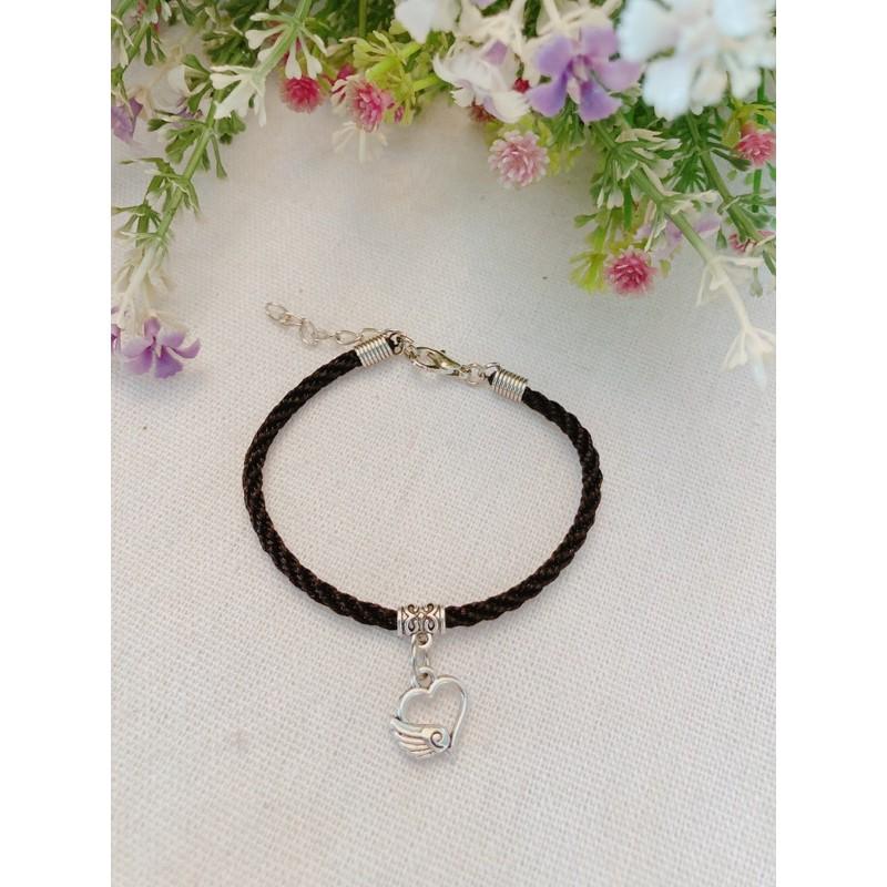 Vòng tay handmade tim rỗng