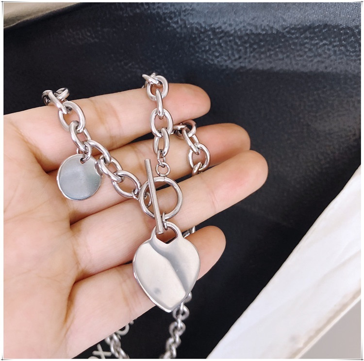 Vòng cổ dây chuyền trái tim lệch không đối xứng