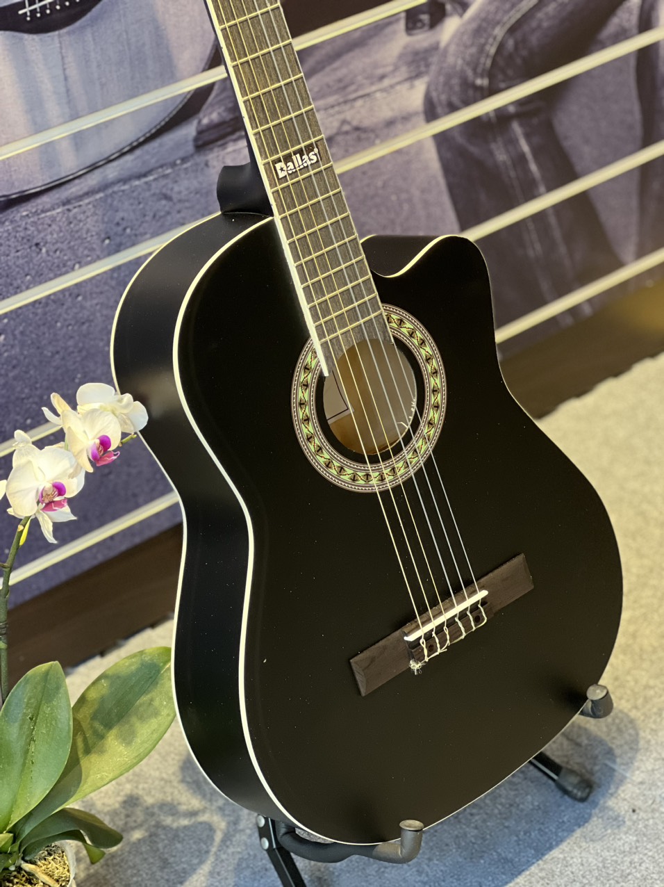 Đàn guitar classic Dallas màu đen dáng khuyết DL_S39- Chất lượng tốt