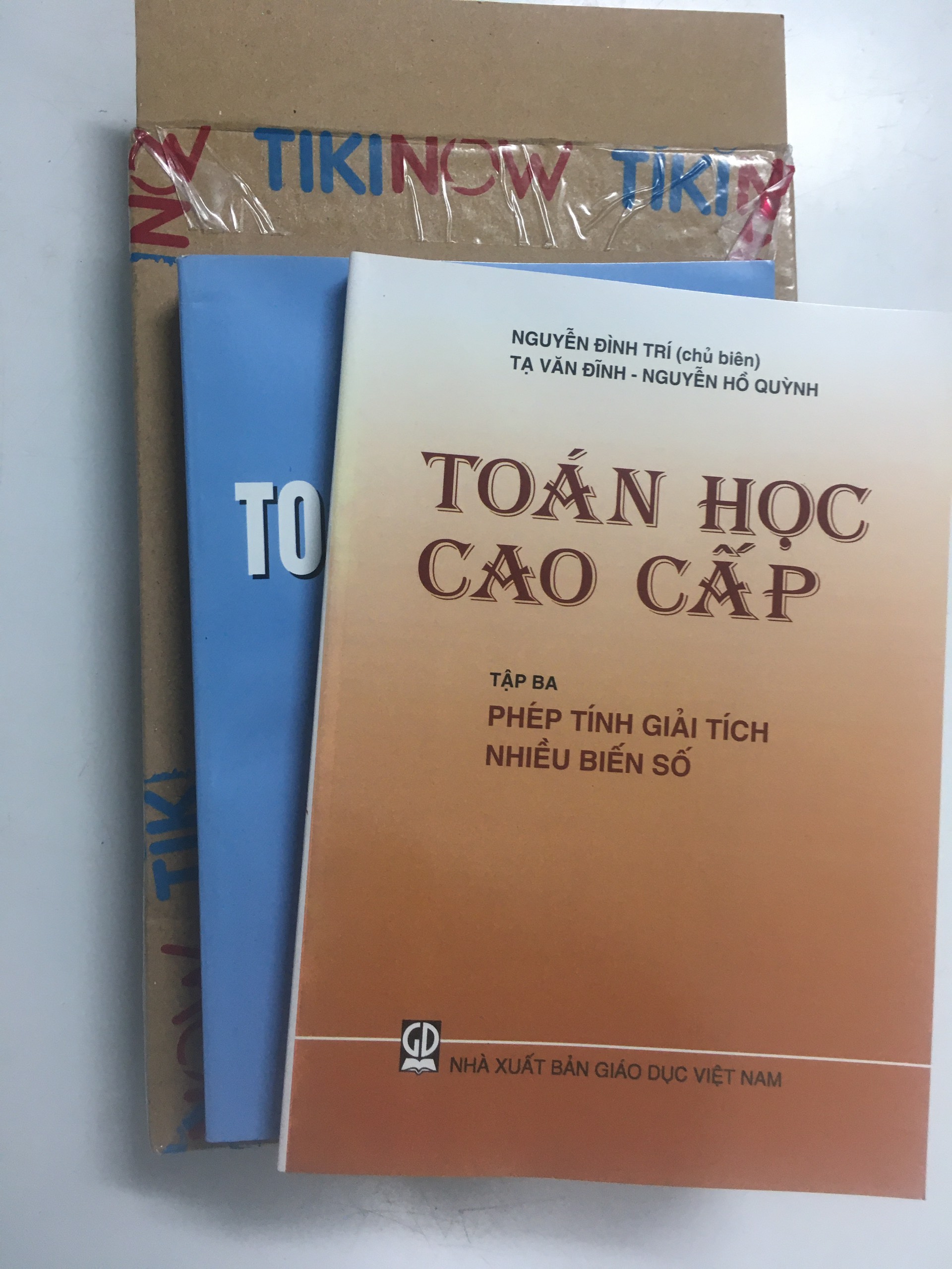 Combo Bộ Sách Toán Cao Cấp Tập 3 + Bài Tập Toán Cao Cấp Tập 3 ( Phép Tính  Giải Tích Nhiều Biến Số)