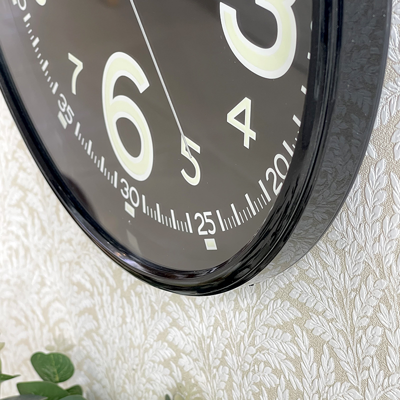 Đồng hồ Rhythm CMG499BR02 Kt 31.0 x 4.5cm, 735g Vỏ nhựa. Dùng Pin.