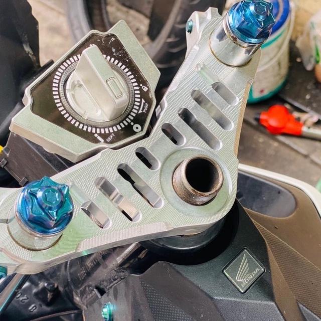 Chảng ba Sonic lắp ráp