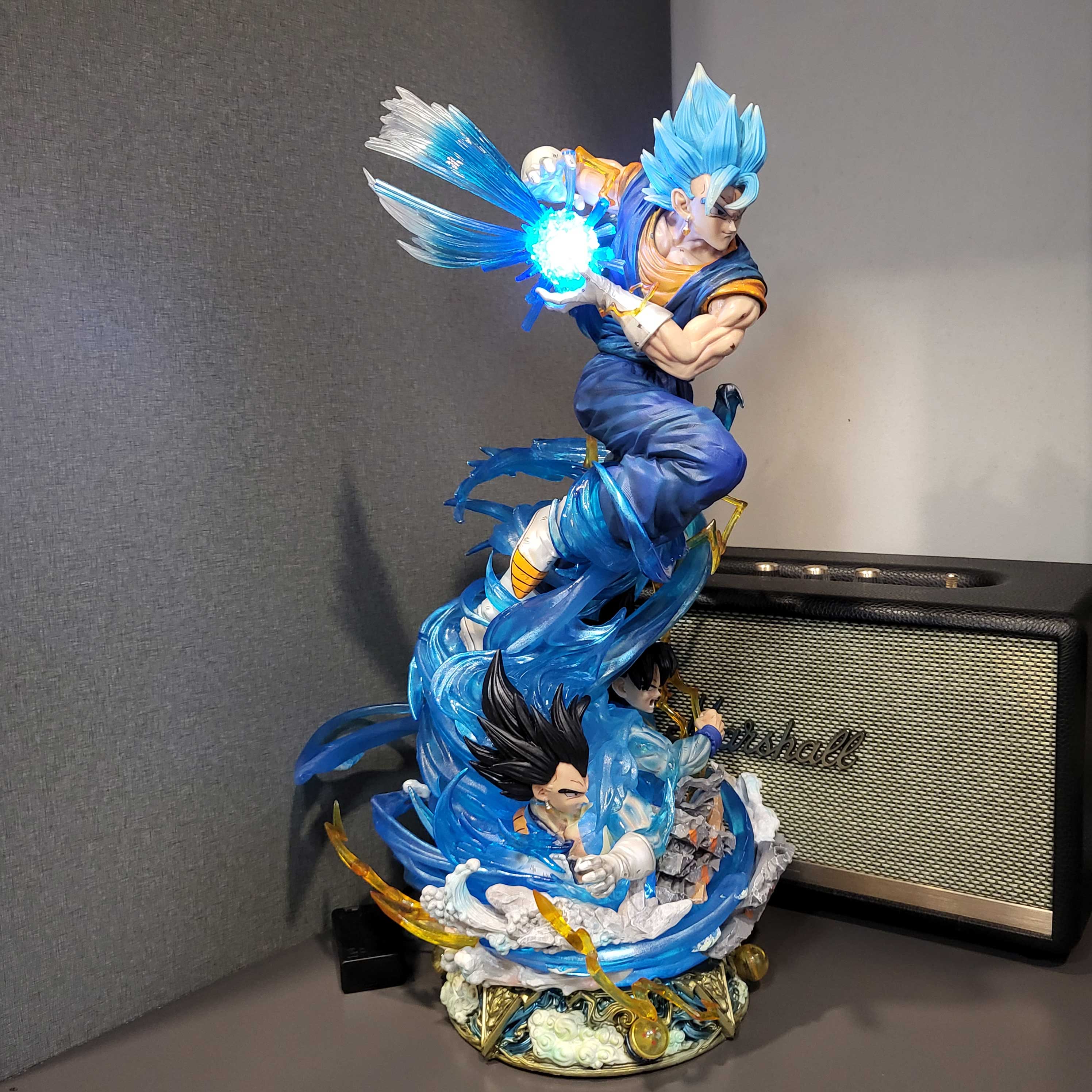 Mô hình Vegito Super Saiyan 3 đầu có LED 45 cm - Dragon Ball