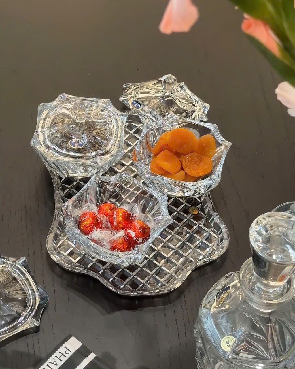 COMBO KHAY BOHEMIA DIAMOND + 3 THỐ MỨT CÓ NẮP BOHEMIA Hàng chính hãng