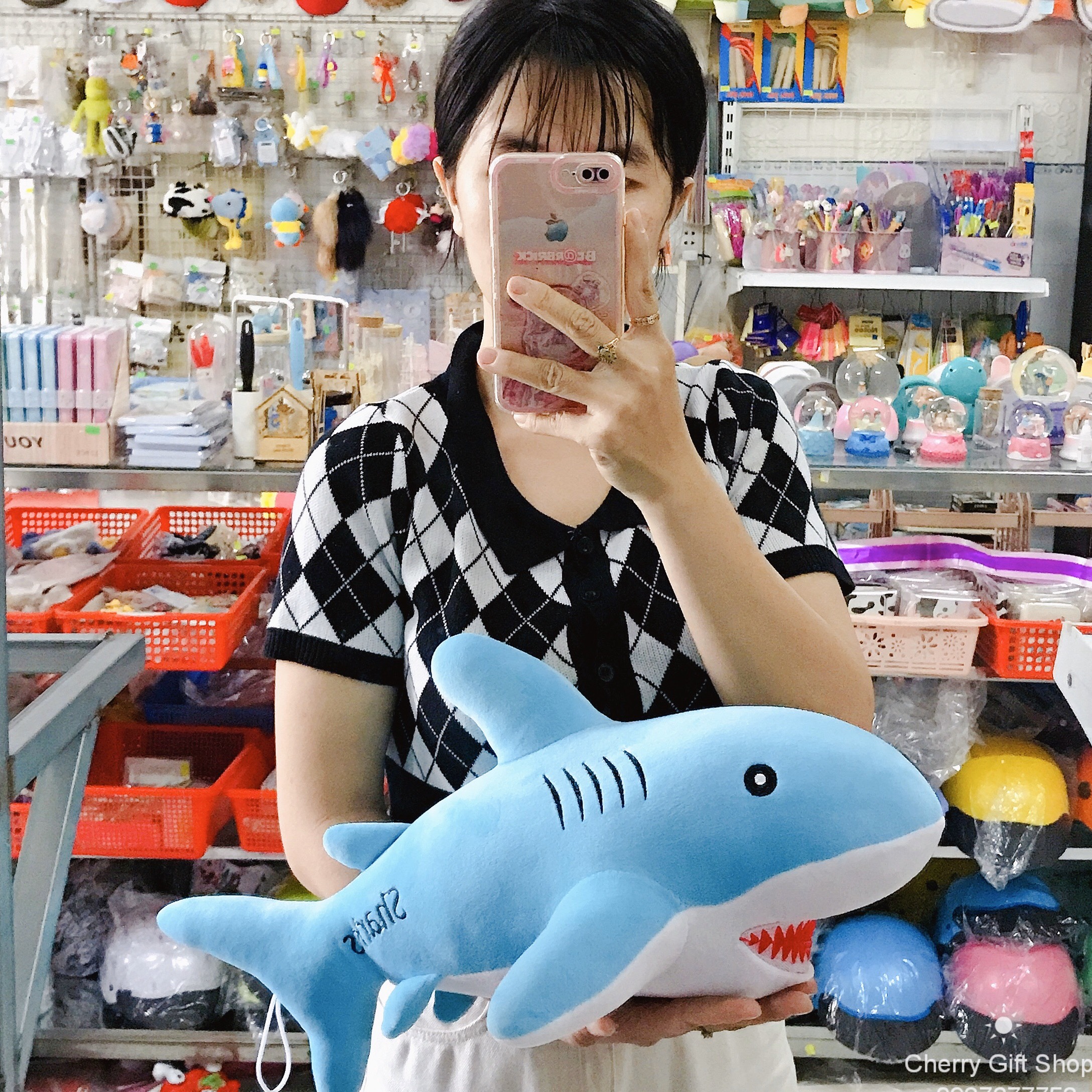 Gấu Bông Cá Mập Baby Shark Size 40cm Vải Thun Nhung 4 Chiều Cực Xịn - Ảnh Thật Shop Chụp