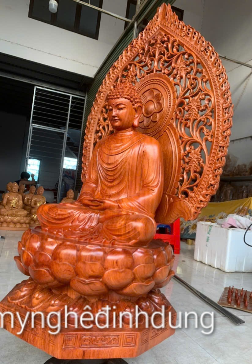 TƯỢNG PHẬT THíCH CA BẰNG GỖ HƯƠNG ĐÁ KT CAO 60×36×34CM +LÁ CHẮN HÀO QUANG CAO 81CM