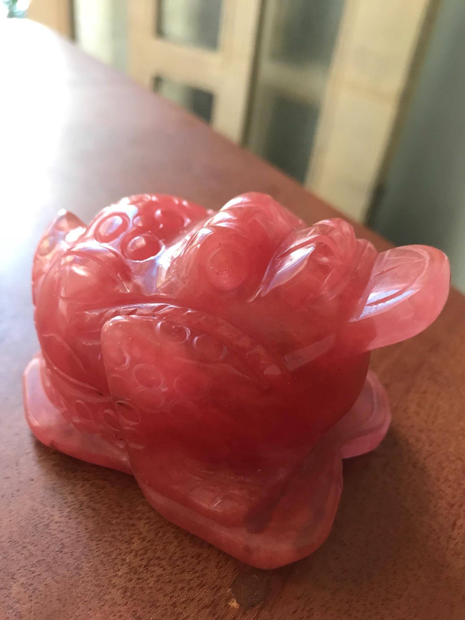 Tượng Cóc Thiềm Thừ Phong Thủy Đá Hồng Tự Nhiên Size Nhỏ Dài 9cm Đk 5cm Anh Chị mệnh Hỏa Mệnh Thổ hợp trưng trên bàn bàn thờ thần tài hay trong két may mắn tài lộc  ạ